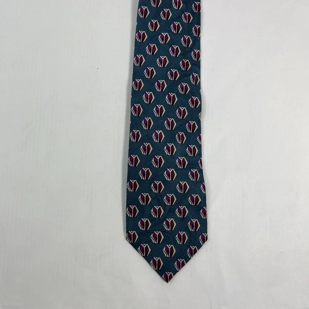 Stafford Mens Tie 3.75 in W x L 58 in Silk Green Silver Red Black